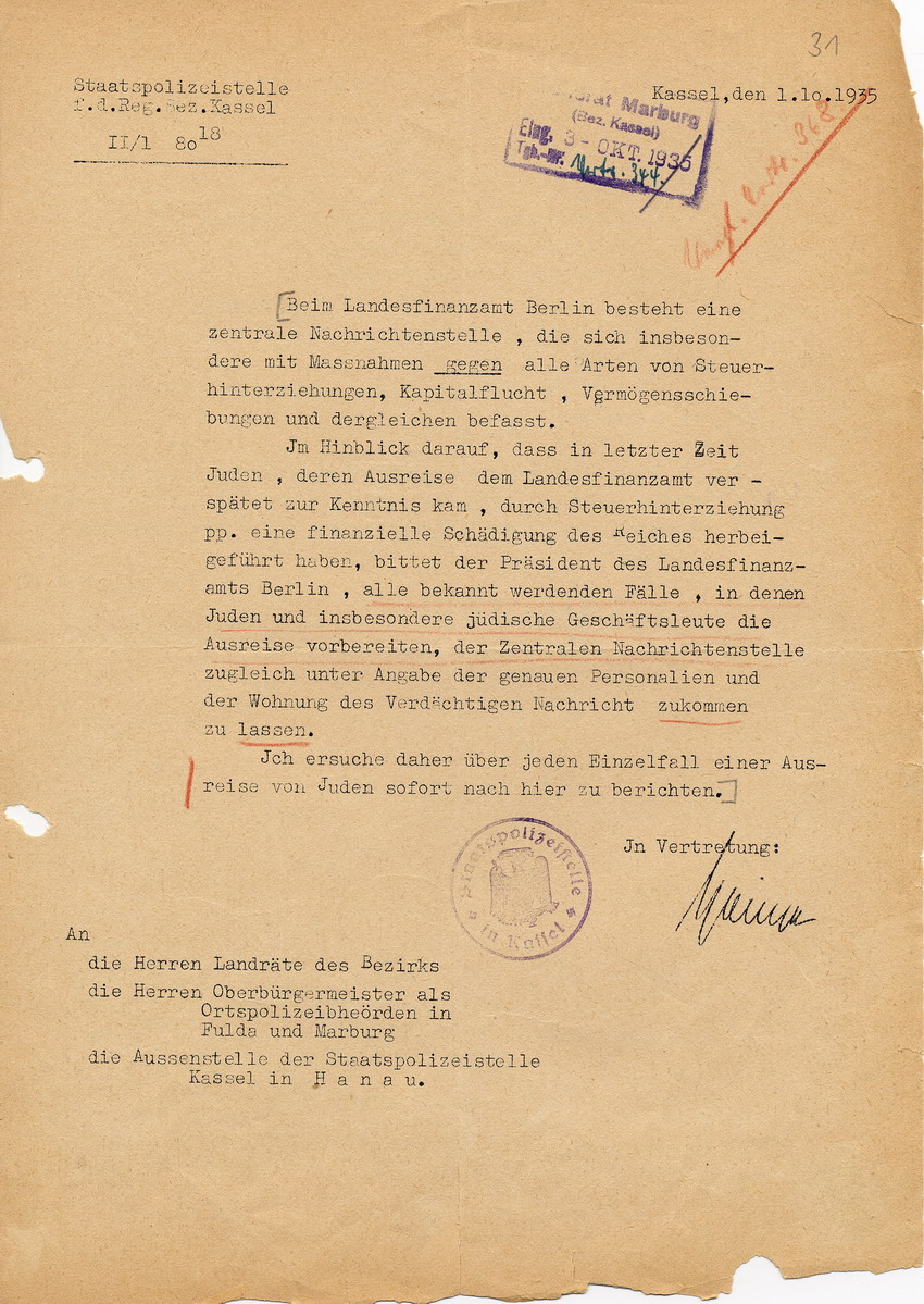 Schreiben der Staatspolizeistelle für den Regierungsbezirk Kassel betreffend Meldung von die Ausreise vorbereitenden Juden, 1. Oktober 1935.