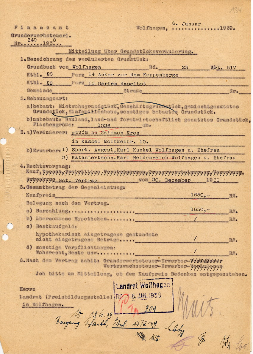 Mitteilung des Finanzamts Wolfhagen an den Landrat in Wolfhagen betreffend Grundstücksveräußerung, 6. Januar 1939.