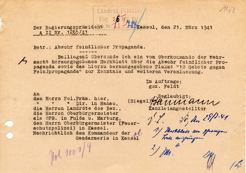 Schreiben des Regierungspräsidenten an Landräte, Bürgermeister und Polizei. Abwehr "feindlicher Propaganda" durch das OKW, 21. März 1941