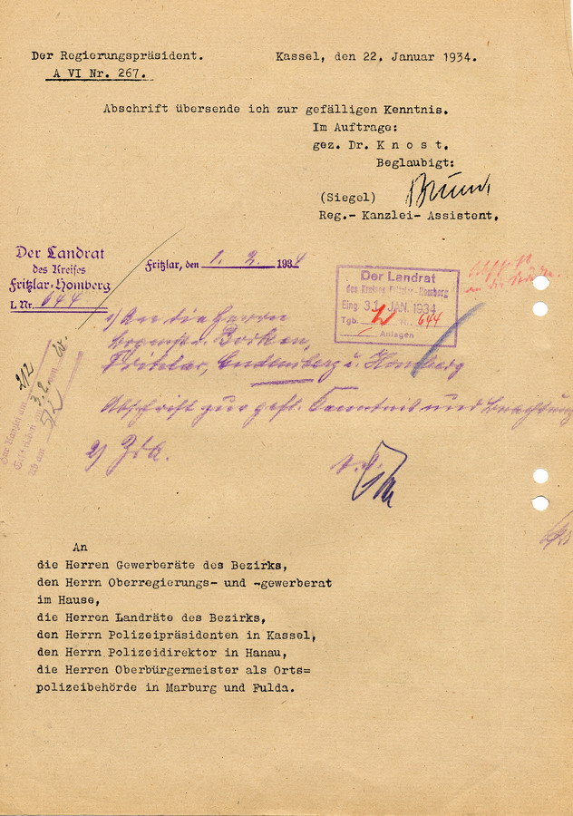 Weiterleitung des Schreibens des preußischen Ministers für Wirtschaft und Arbeit Franz Sedte vom 24. November 1933 an die Regierungpräsidenten. Verhalten gegenüber "nichtarischen Arbeitnehmern" wird kritisiert, 11. Januar 1934
