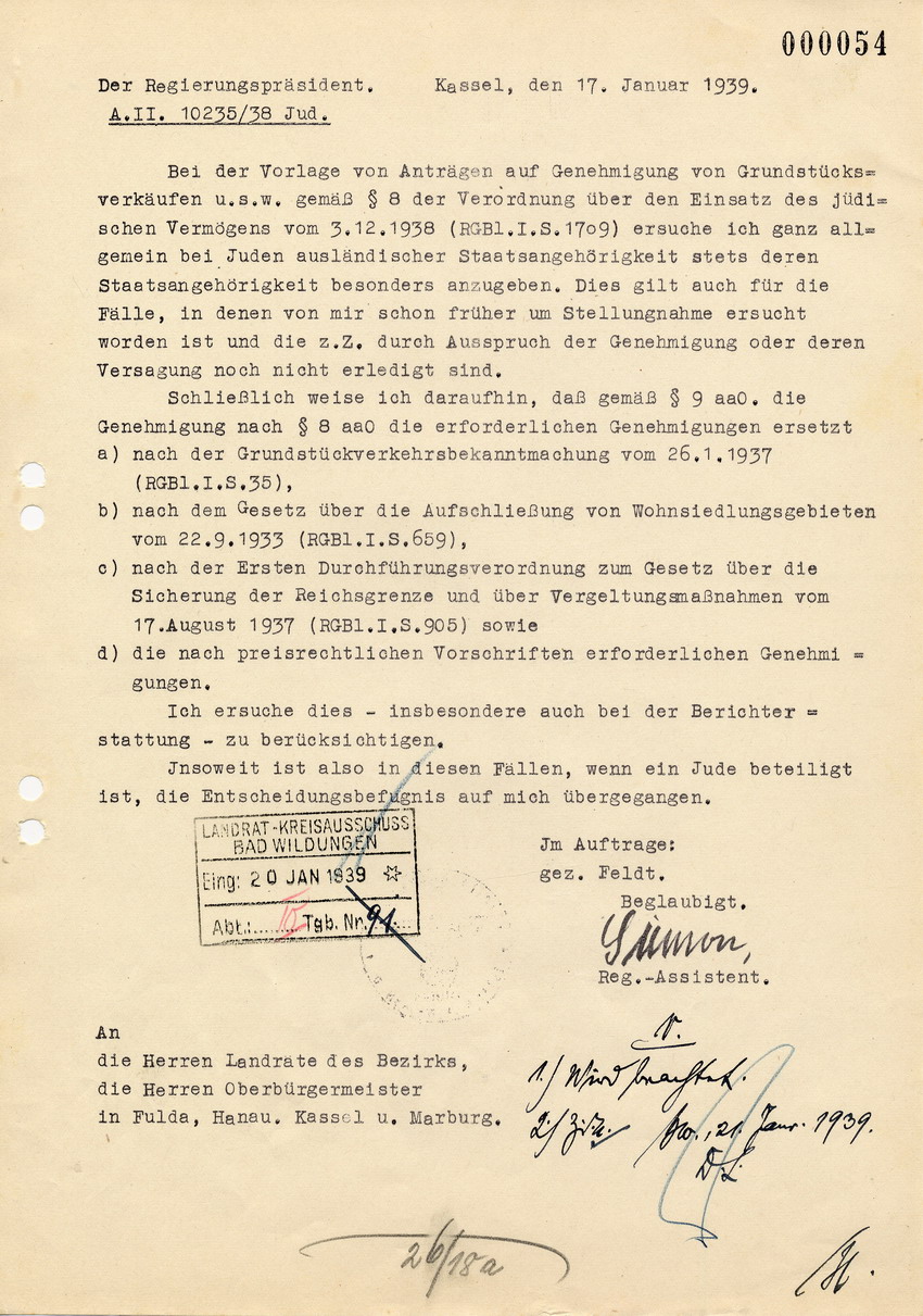 Schreiben des Regierungspräsidenten in Kassel betreffend Angabe der Staatsangehörigkeit bei Juden ausländischer Staatsangehörigkeit bei zwangsweisen Grundstücksverkäufen, 17. Januar 1939.
