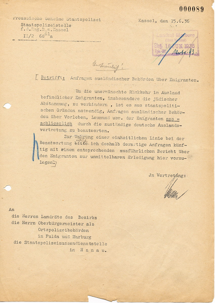 Vertrauliches Schreiben der Staatspolizeistelle für den Regierungsbezirk Kassel betreffend Anfragen ausländischer Behörden zu "Emigranten", 15. Juni 1936.