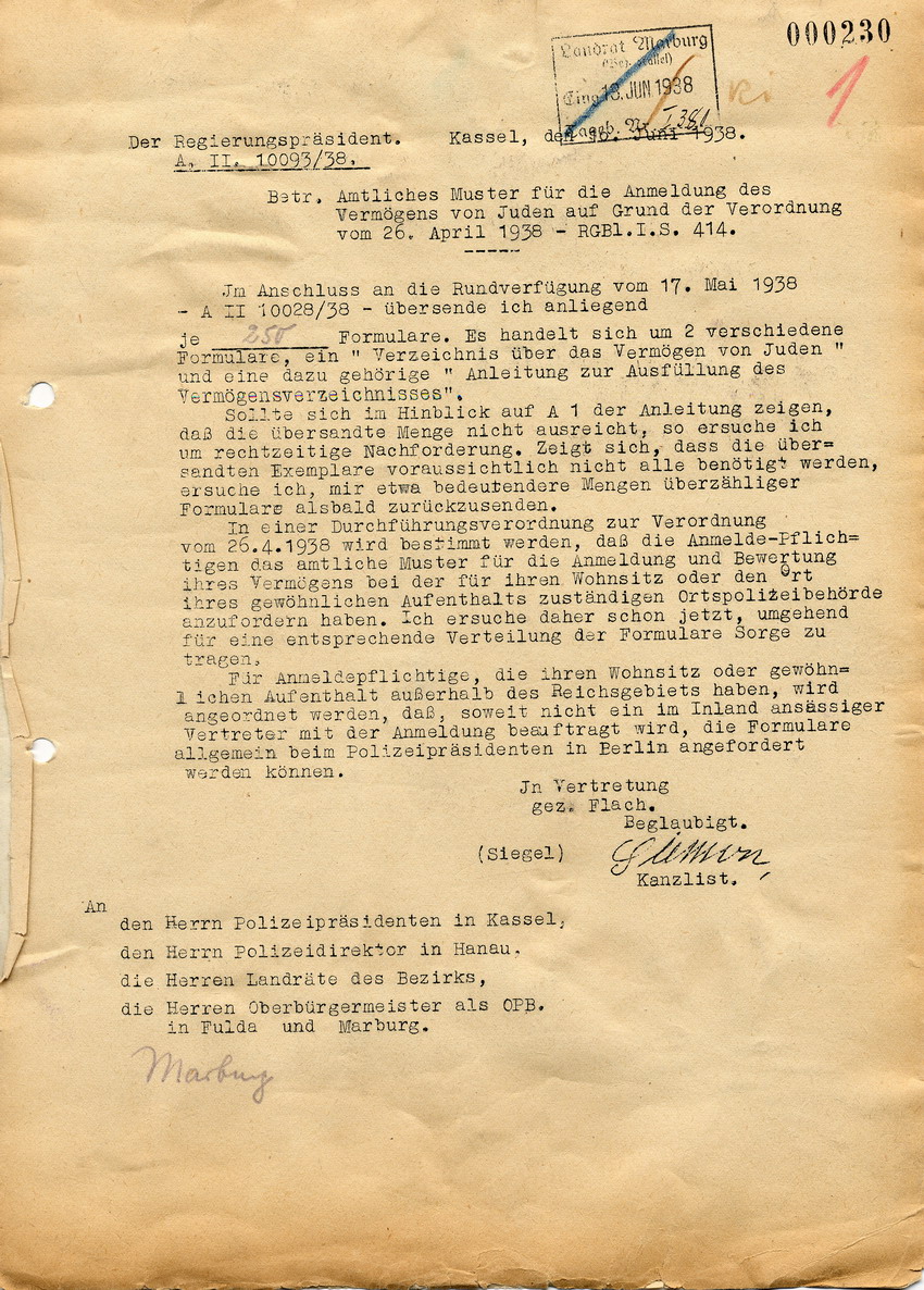 Schreiben des Regierungspräsidenten in Kassel betreffend amtliche Muster für die Anmeldung des Vermögens von Juden, 10. Juni 1938.