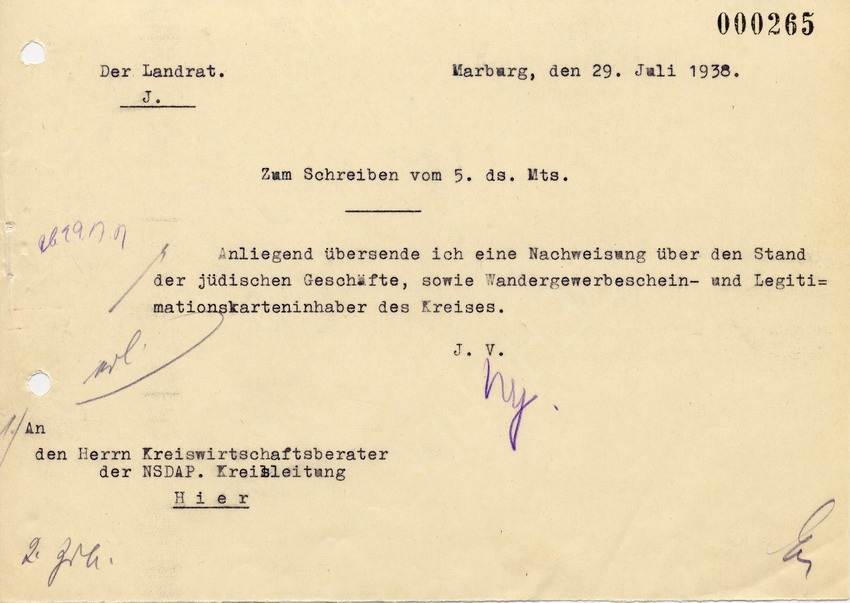 Aufstellung des Landrats in Marburg für den Kreiswirtschaftsberater der NSDAP in Marburg betreffend jüdische Geschäfte sowie Wandergewerbeschein- und Legitimationskarteninhaber, 29. Juli 1938.