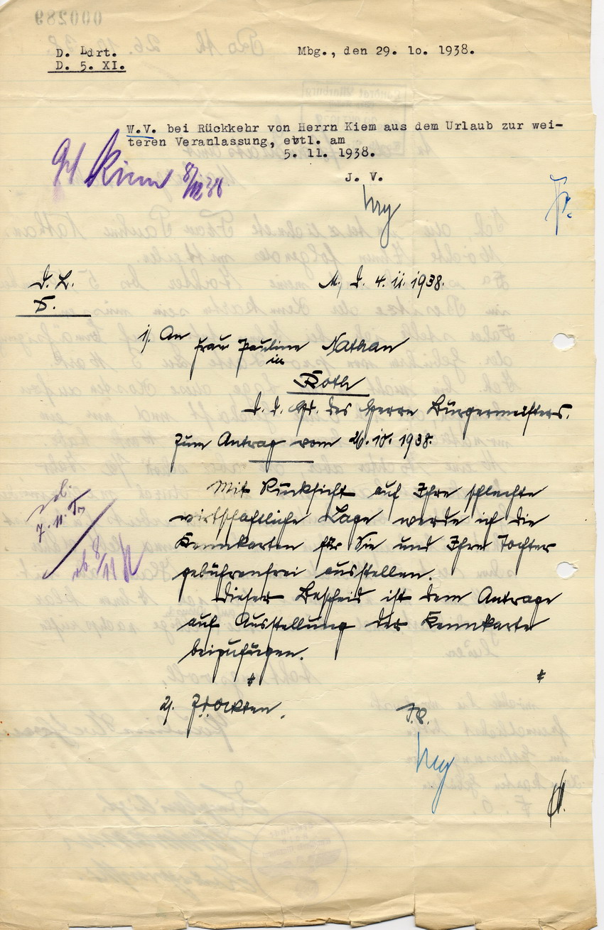 Antwortschreiben des Landrats in Marburg an Pauline Nathan aus Roth betreffend gebührenfreie Ausstellung von Kennkarten, 4. November 1938.