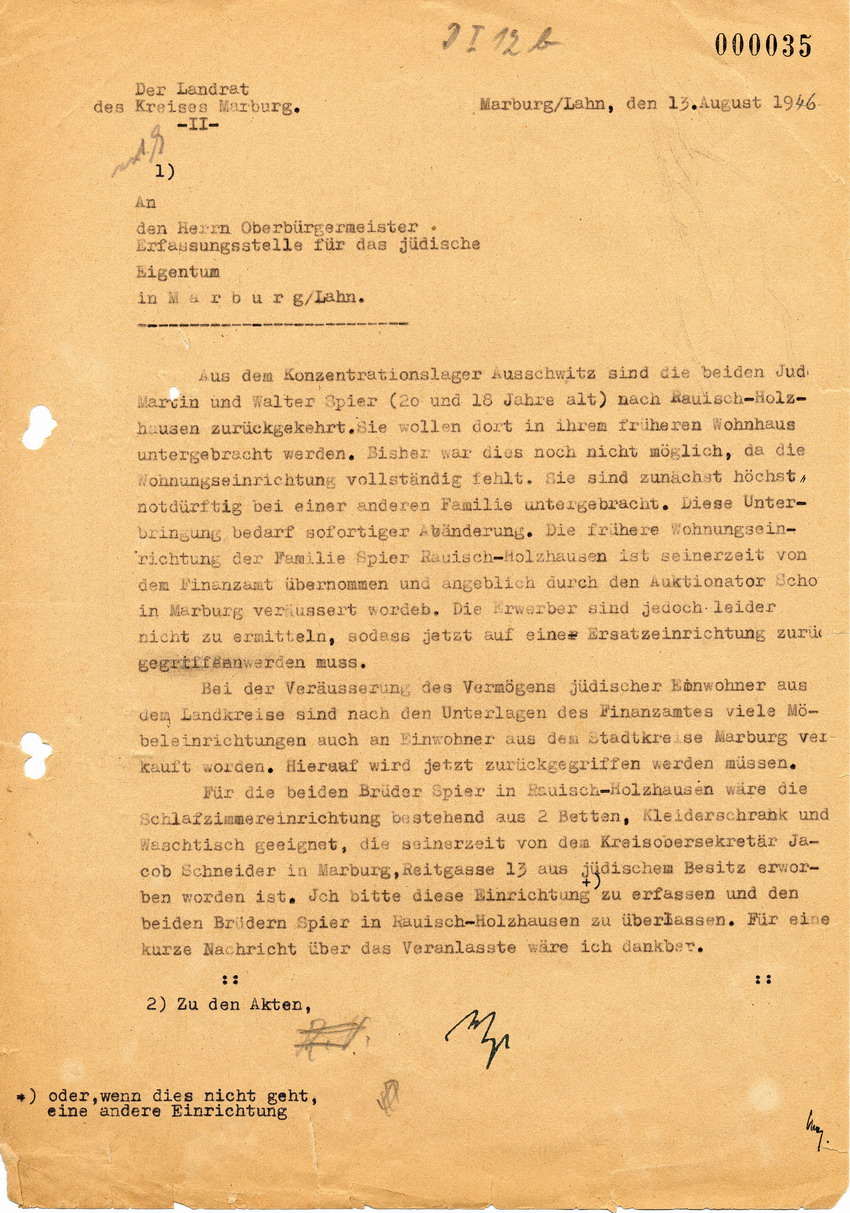 Schreiben des Landrats in Marburg betreffend Wohnungseinrichtung für zwei aus dem Konzentrationslager zurückgekehrte Juden, 13. August 1946.