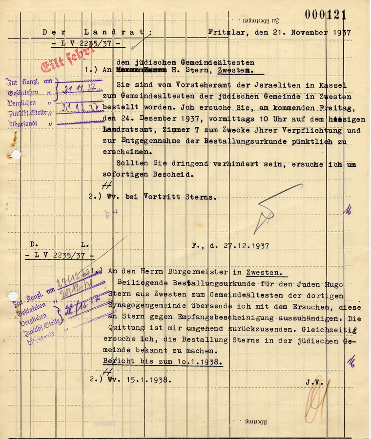 Schreiben des Landrats in Fritzlar an den jüdischen Gemeindeältesten H. Stern in Zwesten. Stern soll für sein Amt als Gemeindeältester verpflichtet werden, 21. November 1937