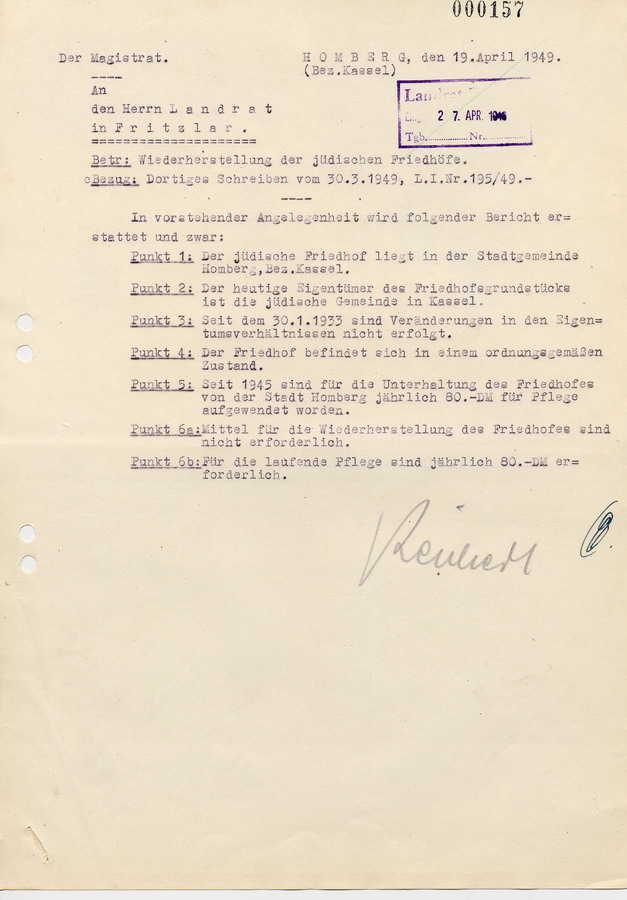 Schreiben des Bürgermeisters in Homberg an den Landrat in Fritzlar. Bericht über jüdische Friedhöfe, 19. April 1949