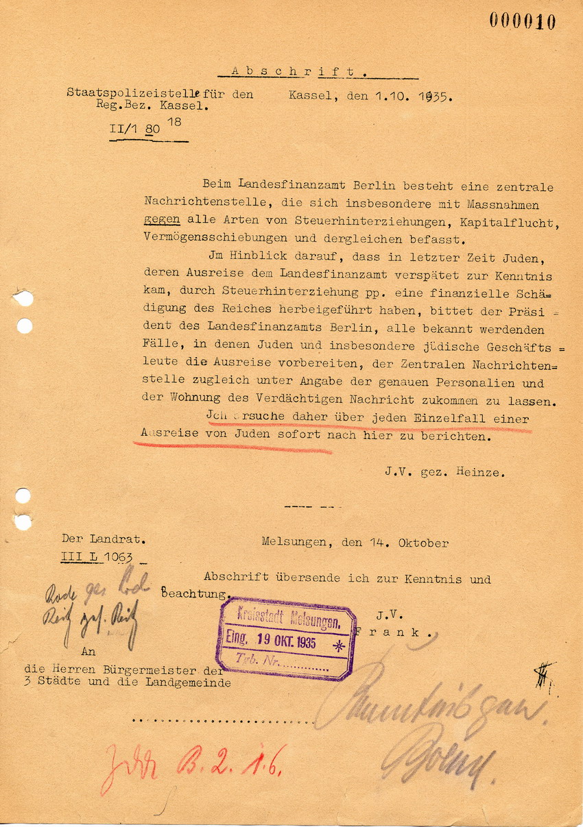 Rundverfügung der Staatspolizeistelle für den Regierungsbezirk Kassel betreffend sofortige Benachrichtung bei die Ausreise vorbereitenden Juden, 1. Oktober 1935.