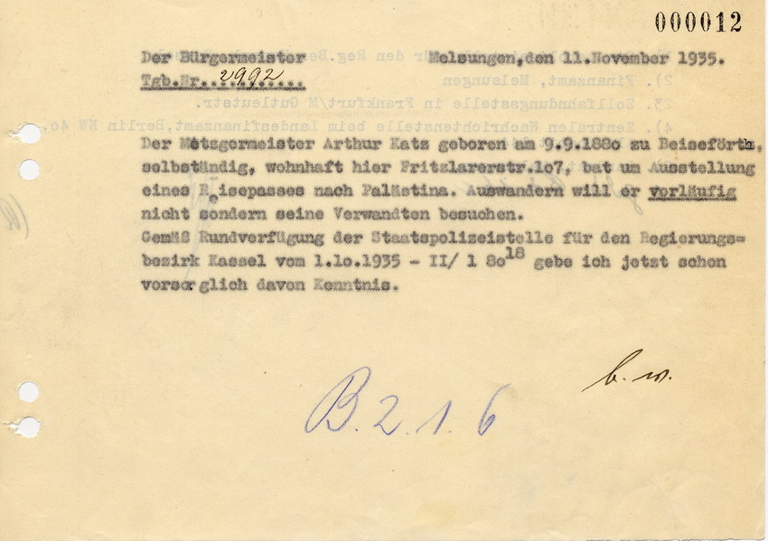 Schreiben des Bürgermeisters von Melsungen betreffend Ausstellung eines Reisepasses für Metzgermeister Arthur Katz in Melsungen, 11. November 1935.