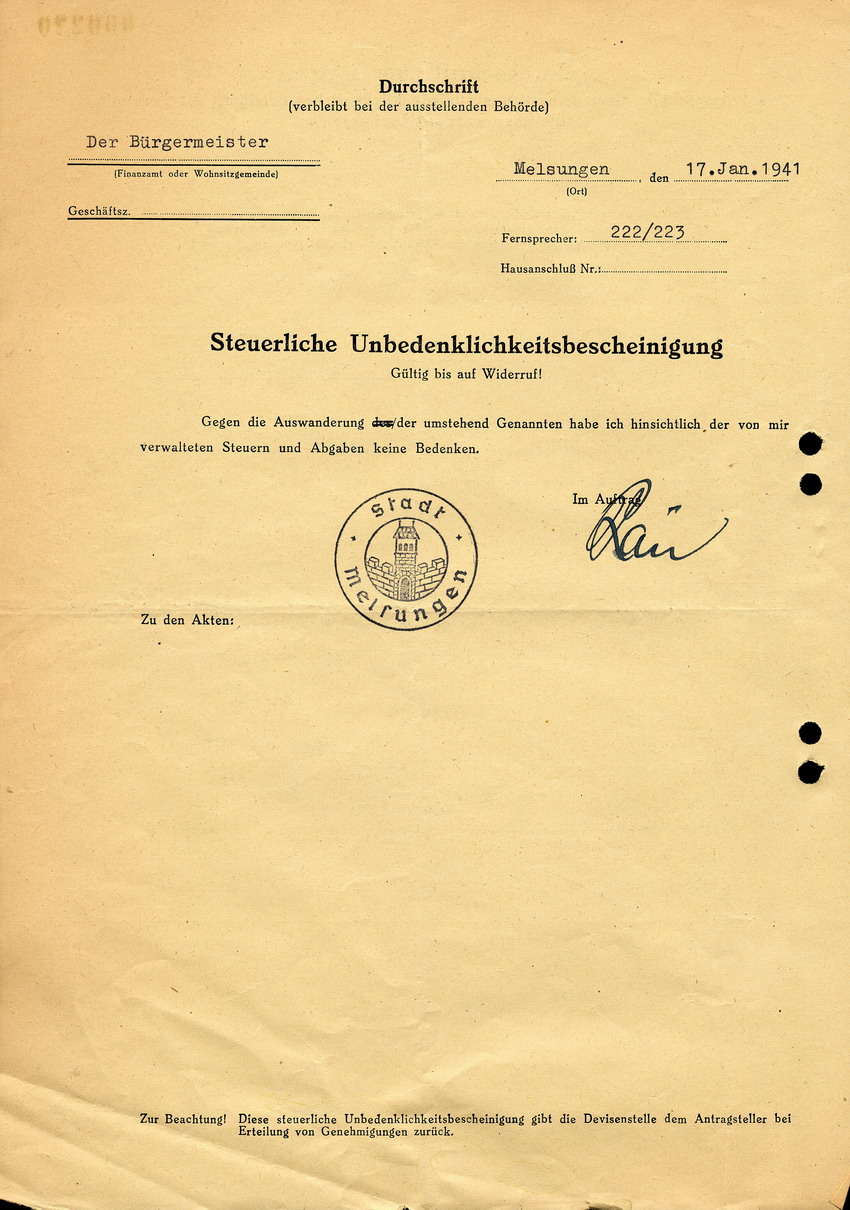 Vom Melsunger Bürgermeister ausgestellter Antrag für die Stadtkasse in Melsungen betreffend "steuerliche Unbedenklichkeitsbescheinigung für die Auswanderung vorbereitende Personen", 17. Januar 1941.