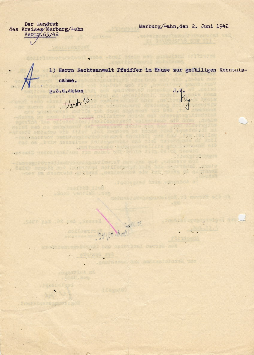 Schreiben des Reichswirtschaftsministers Walther Funk an die Regierungspräsidenten betreffend die "Entjudung des nicht land- oder forstwirtschaftlich genutzten Grundbesitzes". Berlin, 08. Mai 1942