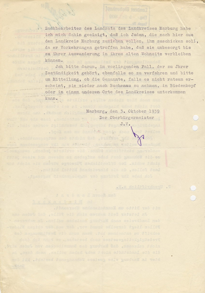 Oberbürgermeister von Marburg an den Landrat in Biedenkopf betreffend den Wegzug der Geschwister Isenbergs in die Stadt Marburg, im Zuge des gewaltsamens Übergriffs vom 05. September 1939. Marburg, 03. Oktober 1939
