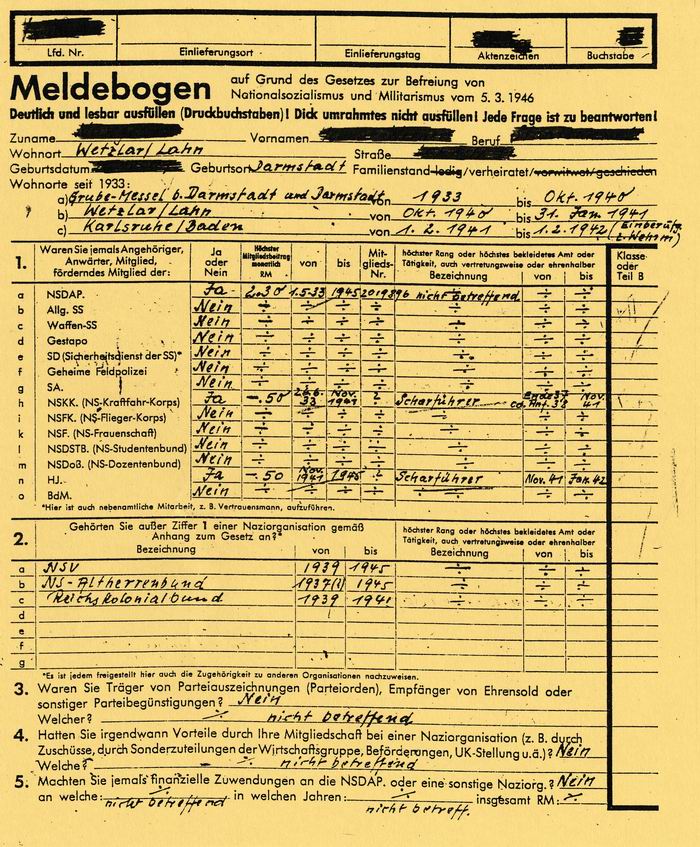Bild zum Dokument Fragebogen: Entnazifizierungsfragebogen