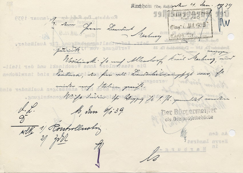 Schreiben des Bürgermeisters von Kirchhain an den Landrat in Marburg betr. den Wegzug von Lino Ventura und Anna Woschinski, 02. / 04. Januar 1939