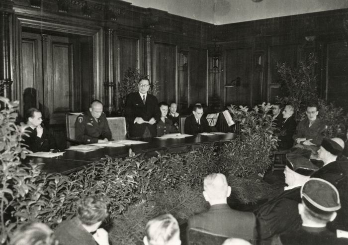 Bild zum Dokument Foto: Eröffnung des Oberlandesgerichts Frankfurt am 8. März 19