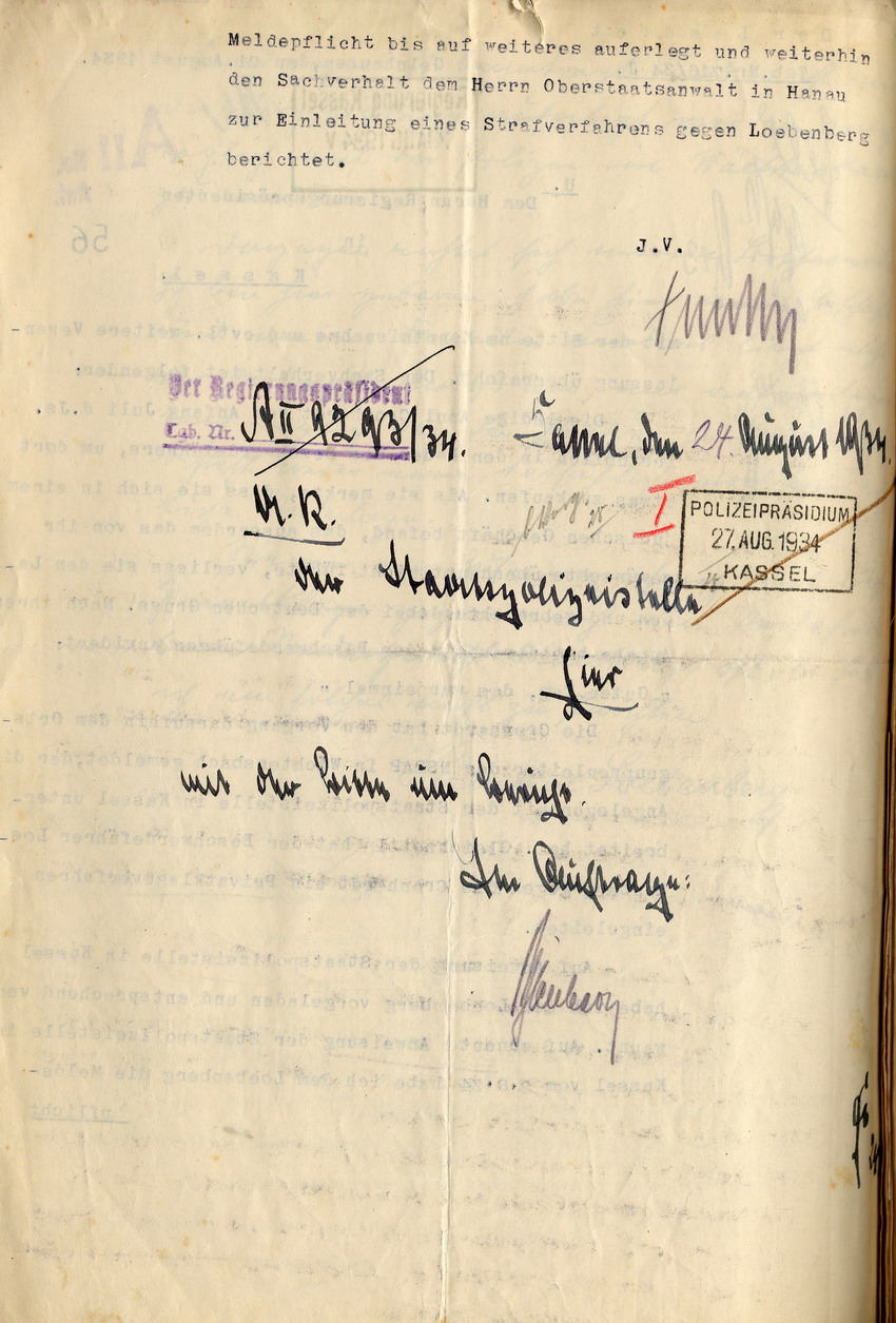 Berichtschreiben des Landrates in Gelnhausen an den Regierunspräsidenten in Kassel betr. die Meldepflicht des jüdischen Kaufmannes Loebenberg in Wächtersbach wegen dessen Privatklage gegen die Kudin Cronhardt, 21. August 1934.