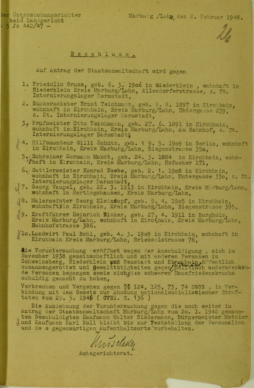 Beschluss des Untersuchungsrichters beim Landgericht Marburg betreffend Voruntersuchungen gegen Beteiligte der Kirchhainer "Judenaktion" von 1938, 2. Februar 1948.