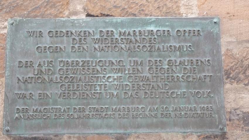 Gedenktafel für die Opfer des Widerstands Bild zum Dokument Foto Arrestzellen in der Rathausschirn, 2014